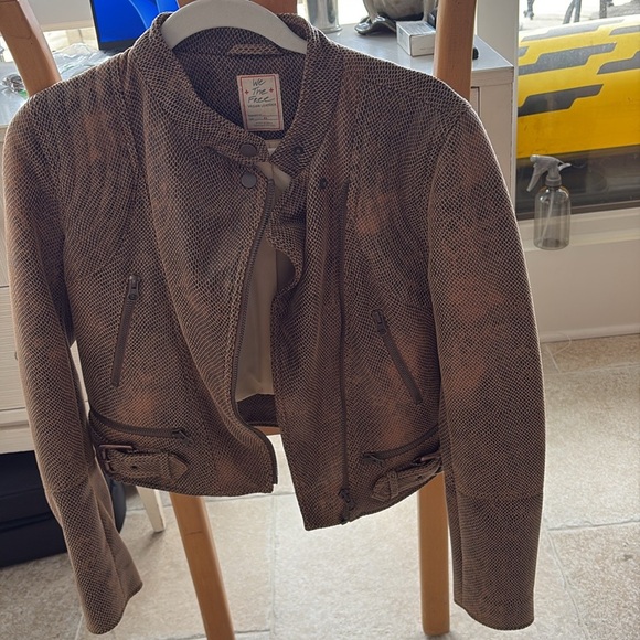 XS Free People Vegan Leather Snakeskin Jacket - Picture 3 of 6